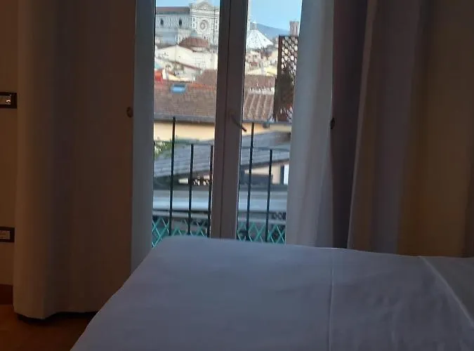 Apartament Sweetly Home In Florence Panoramic Suite Con Vista Duomo E Appartamento Elegante Centro Firenze, Stazione *