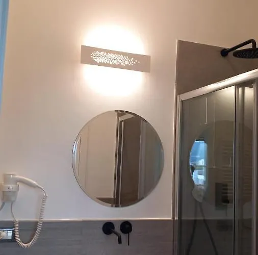 Apartament Sweetly Home In Florence Panoramic Suite Con Vista Duomo E Appartamento Elegante Centro Firenze, Stazione *