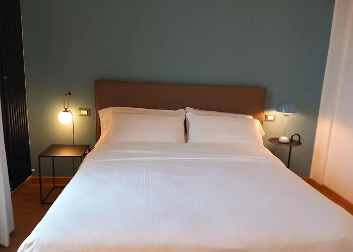 Sweetly Home In Florence Panoramic Suite Con Vista Duomo E Appartamento Elegante Centro Firenze, Stazione Apartament