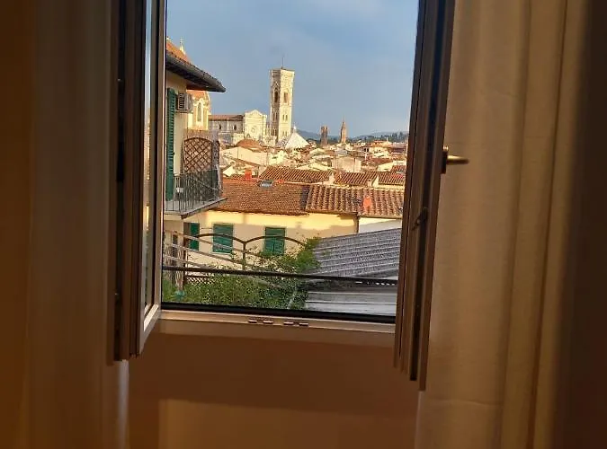 Sweetly Home In Florence Panoramic Suite Con Vista Duomo E Appartamento Elegante Centro Firenze, Stazione Apartament Florencja