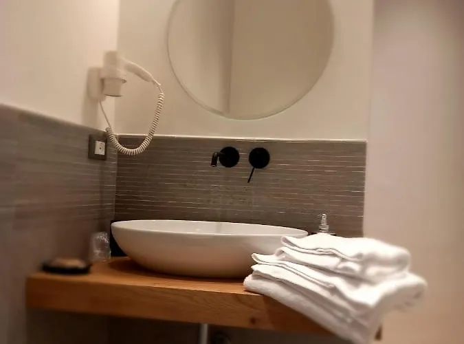 Sweetly Home In Florence Panoramic Suite Con Vista Duomo E Appartamento Elegante Centro Firenze, Stazione Apartament