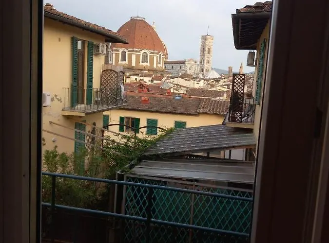 Apartament Sweetly Home In Florence Panoramic Suite Con Vista Duomo E Appartamento Elegante Centro Firenze, Stazione Florencja