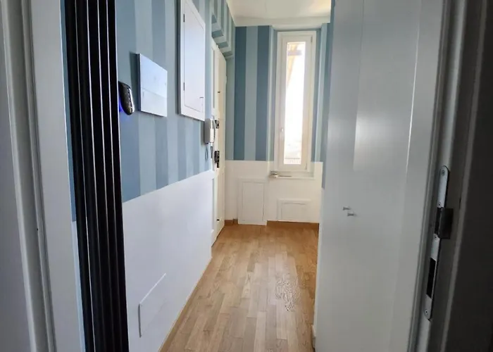 Sweetly Home In Florence Panoramic Suite Con Vista Duomo E Appartamento Elegante Centro Firenze, Stazione Florencja