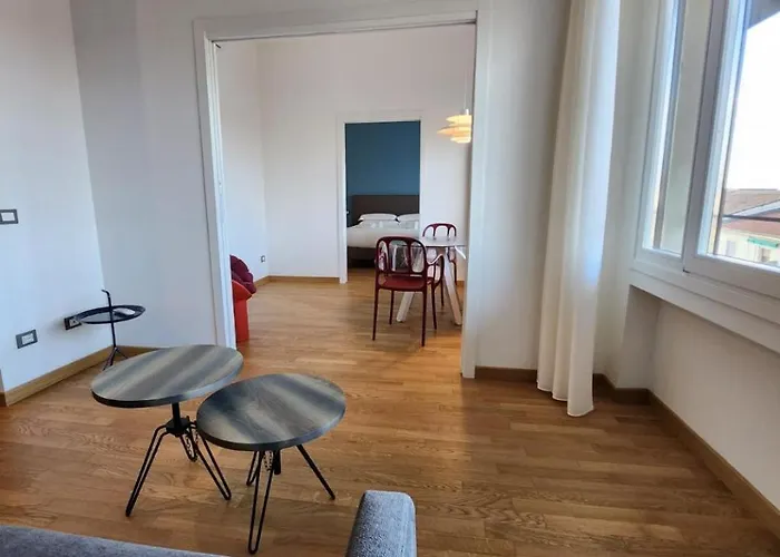 Sweetly Home In Florence Panoramic Suite Con Vista Duomo E Appartamento Elegante Centro Firenze, Stazione * Florencja