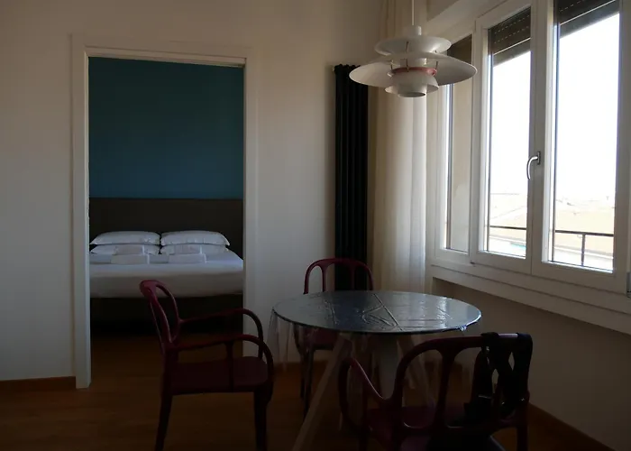 Sweetly Home In Florence Panoramic Suite Con Vista Duomo E Appartamento Elegante Centro Firenze, Stazione Apartament Florencja